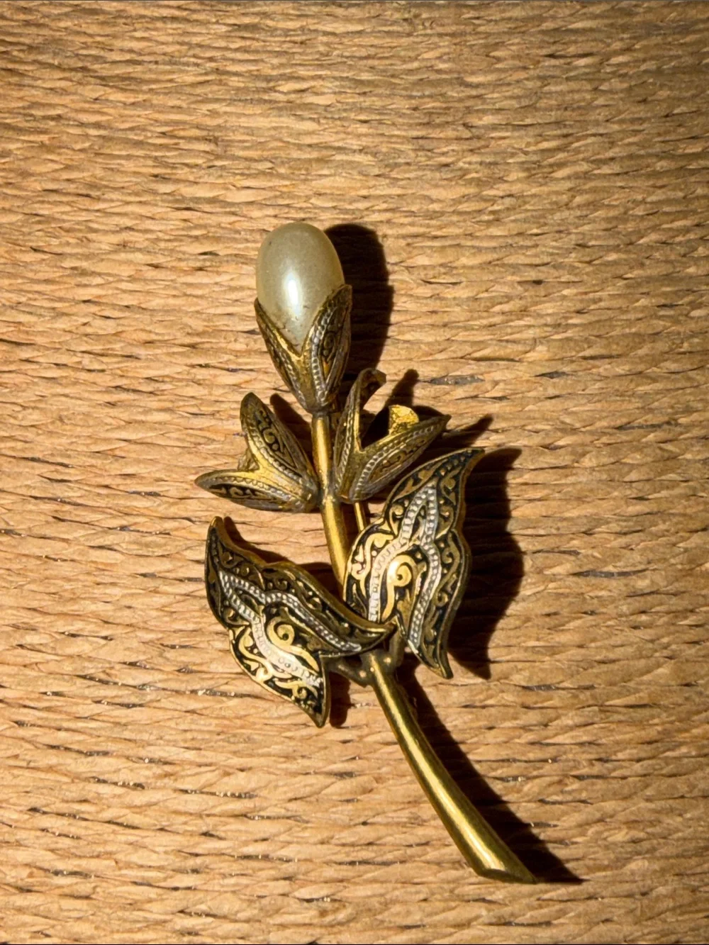 Toledo Gold Pearl brooch
